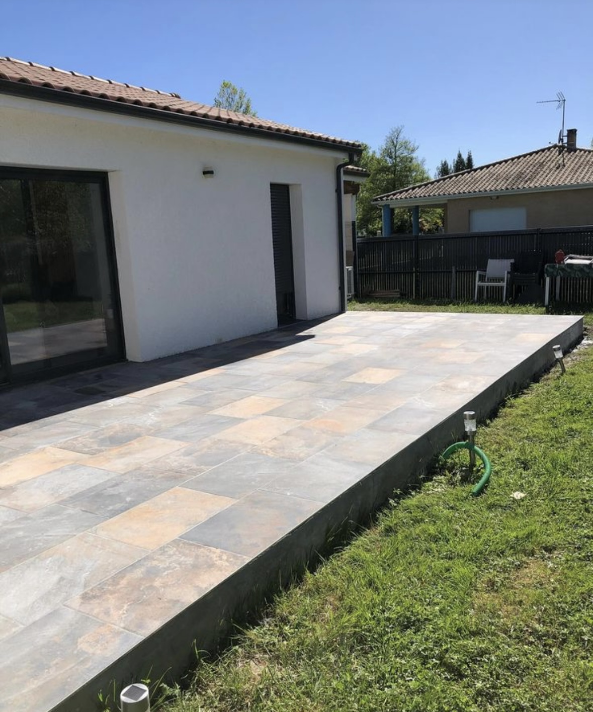 Carrelage extérieur pierre naturelle